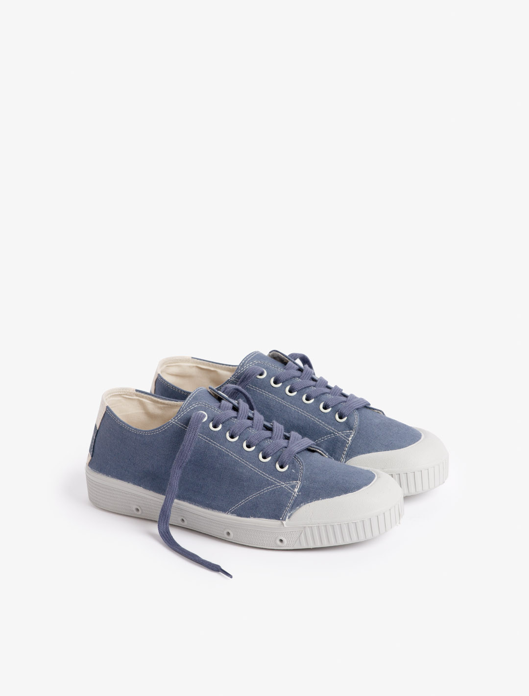 Spring Court G2 sneakers in blue linen – three-quarter view