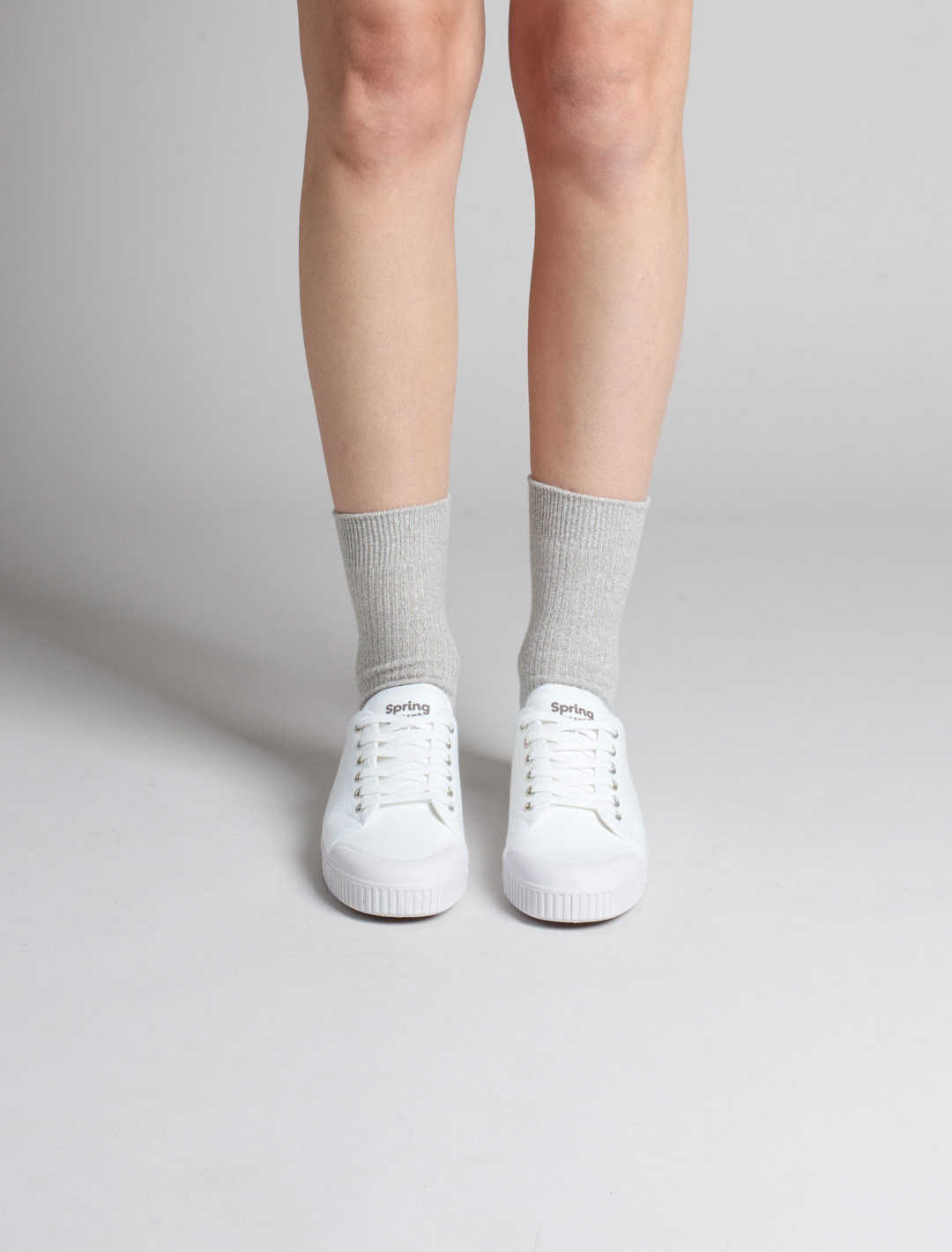 Spring Court G2 canvas basket in white - worn