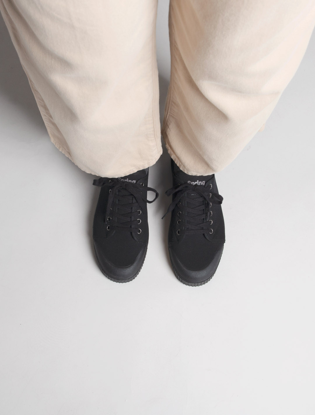 Spring Court G2 canvas basket in black - worn