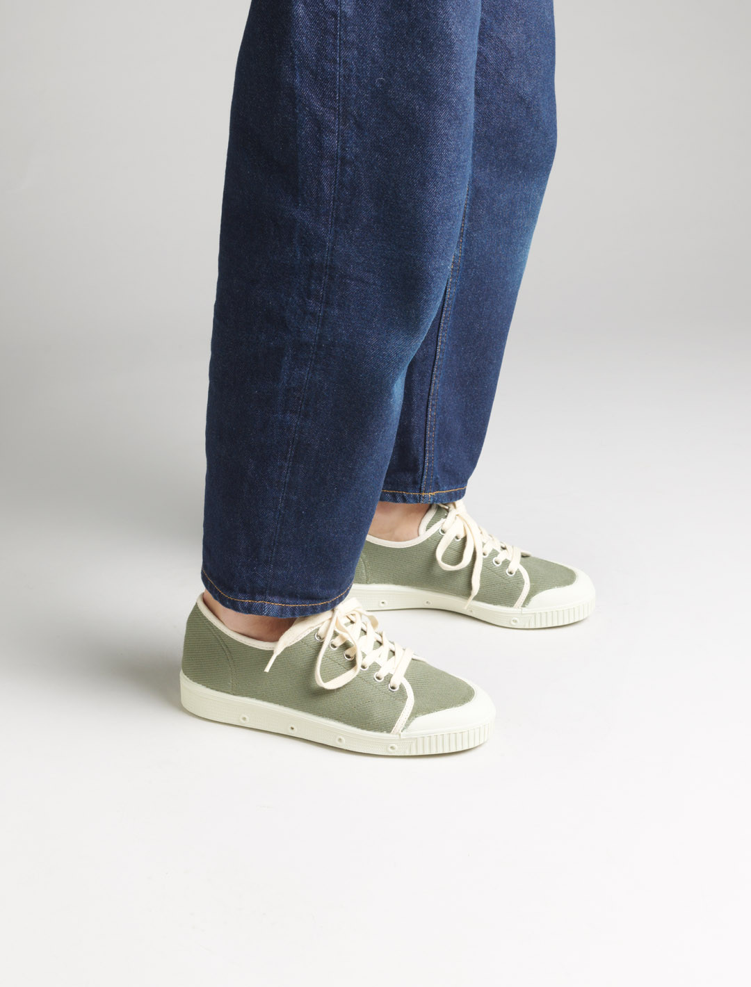 Spring Court G2 heavy twill in khaki - worn