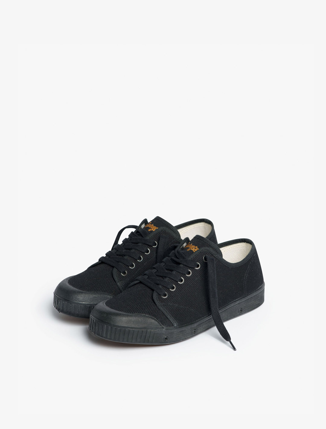 Spring Court G2 heavy twill in black - 3/4 view