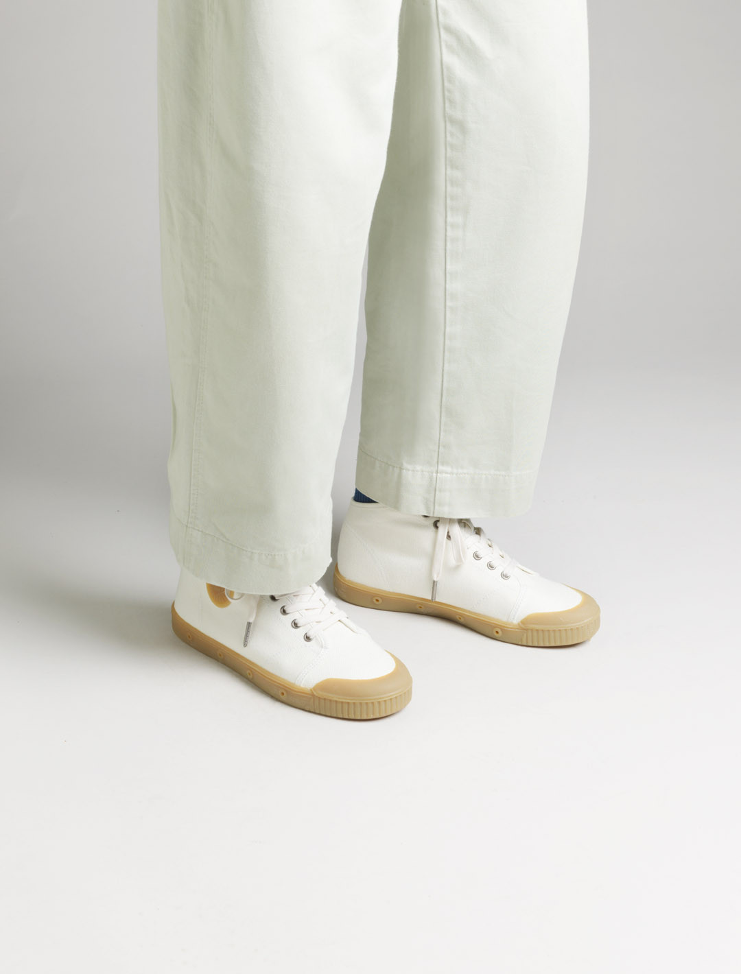 B2 HEAVY CANVAS White