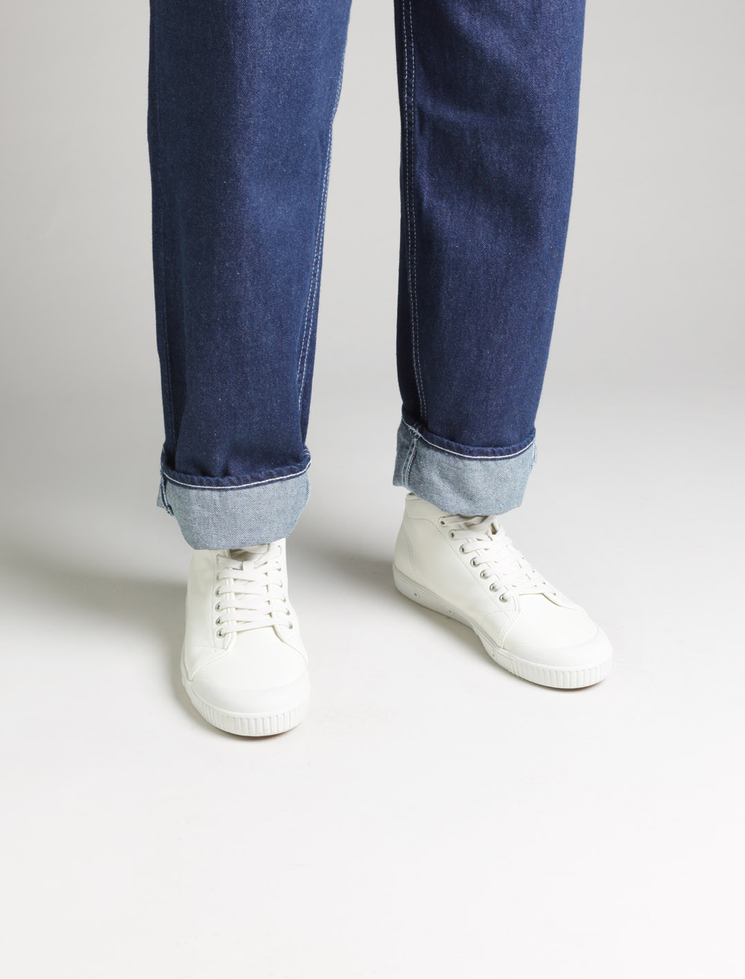 Spring Court B2 white leather sneakers – worn view