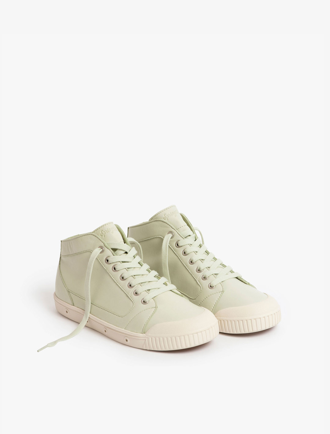 Basket Spring Court M2 en cuir vert matcha - vue de 3/4