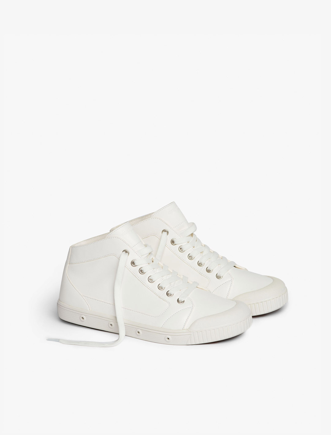 Spring Court M2 leather basket in white - three-quarter view