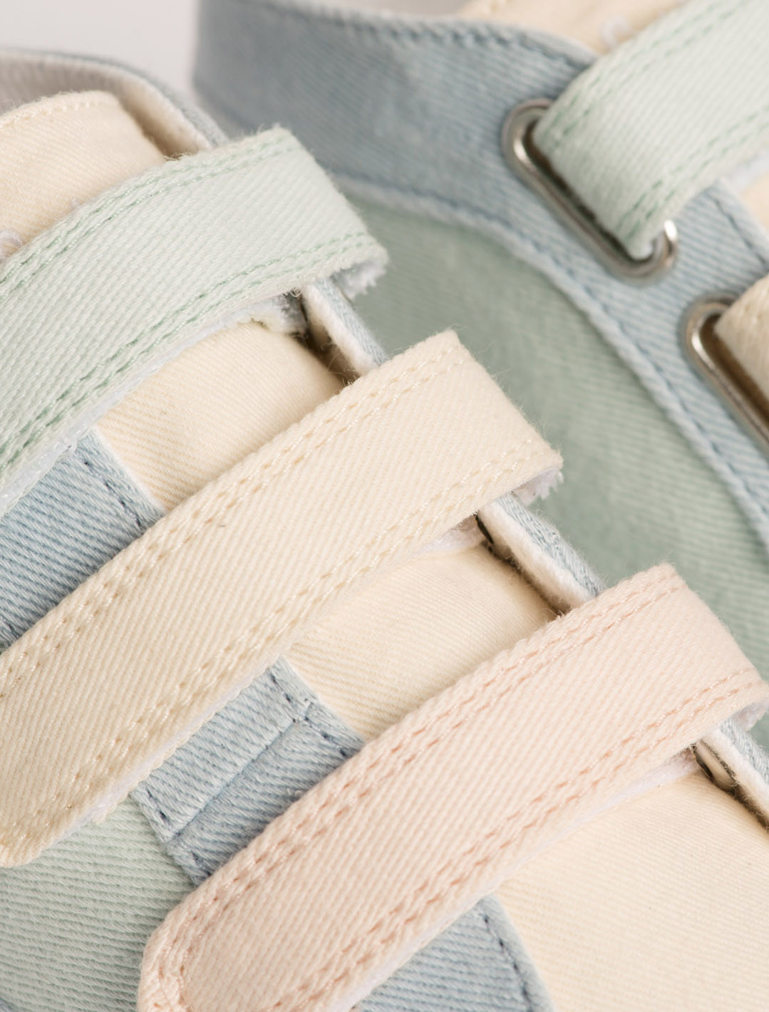 Spring Court M2 kids’ pastel cotton sneakers – close-up
